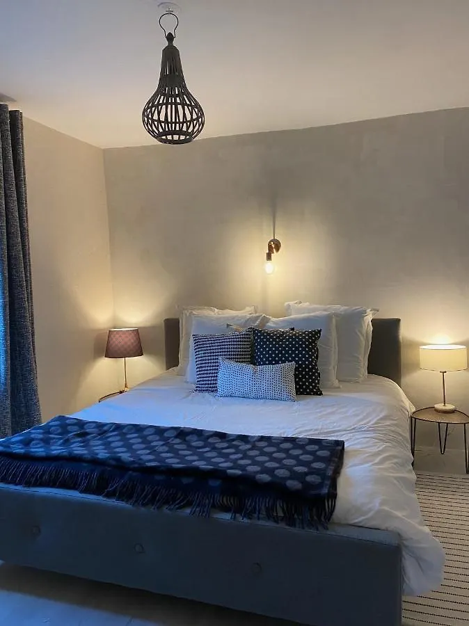 Bed & Breakfast Le Nomade En Provence Bed and Breakfast Bouchet