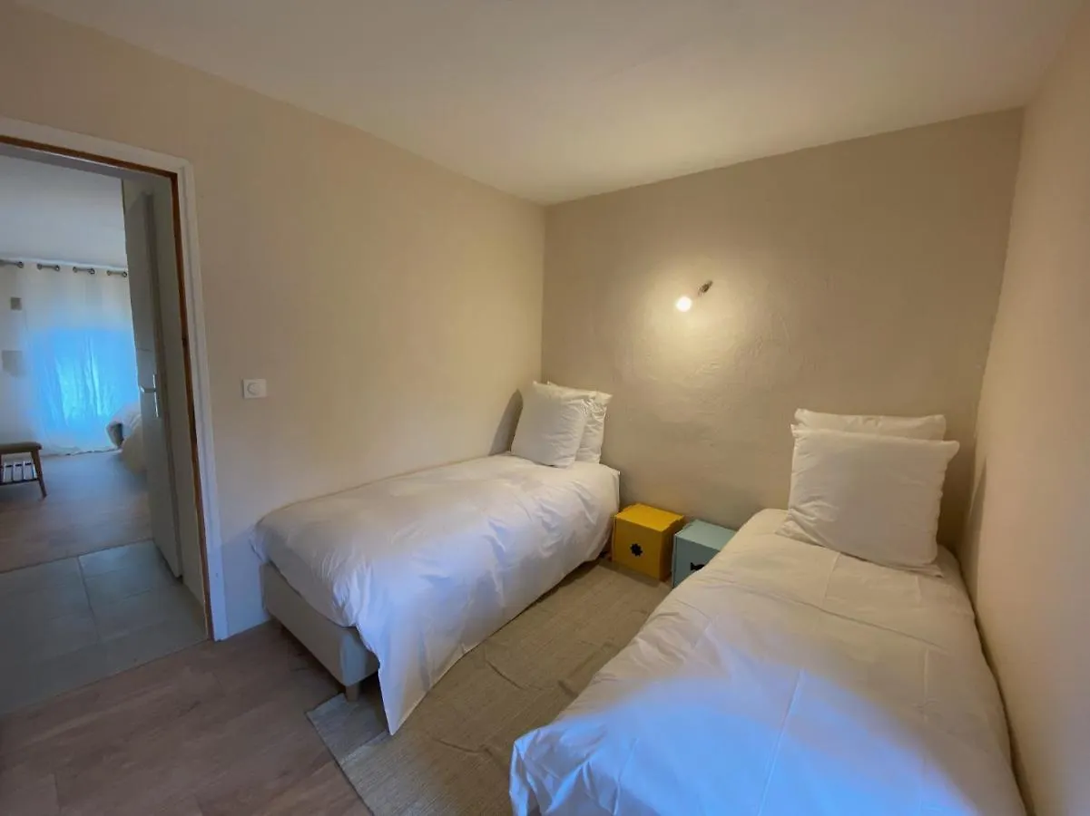 Bed and Breakfast Le Nomade En Provence Bouchet  Francja